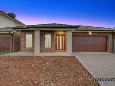 8 Guthrie Drive, MELTON SOUTH, VIC 3338