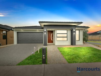 33 ARARAT STREET, TARNEIT, VIC 3029