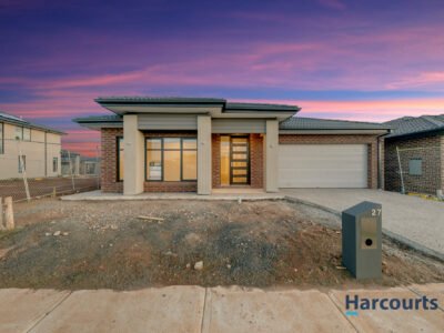 27 Belconnen Avenue, STRATHTULLOH, VIC 3338