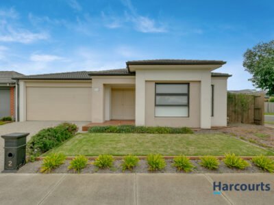 2 RUGBY CRESCENT, TRUGANINA, VIC 3029